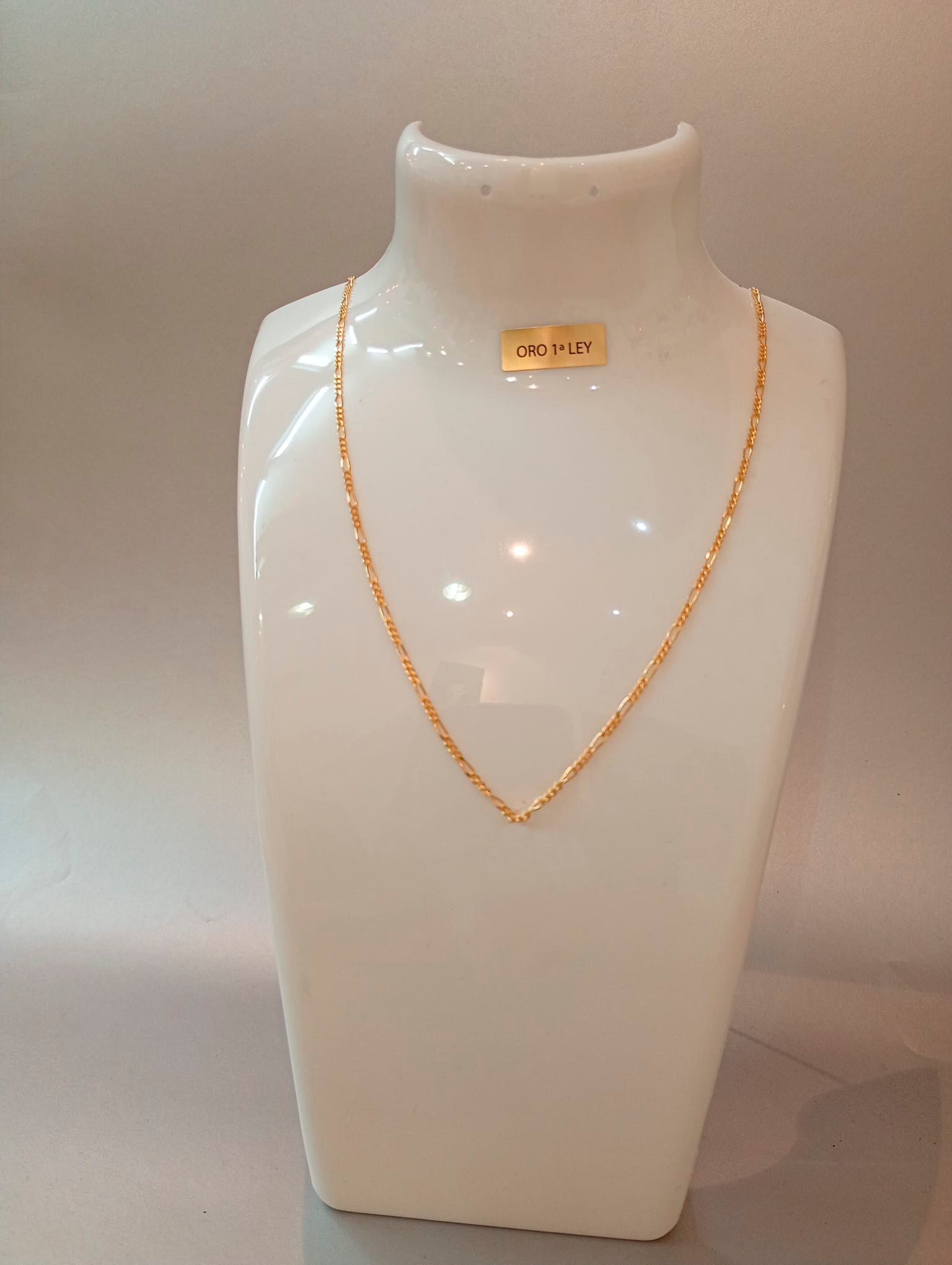 Collar Cadena de Oro 18K Estilo Figaro 3x1